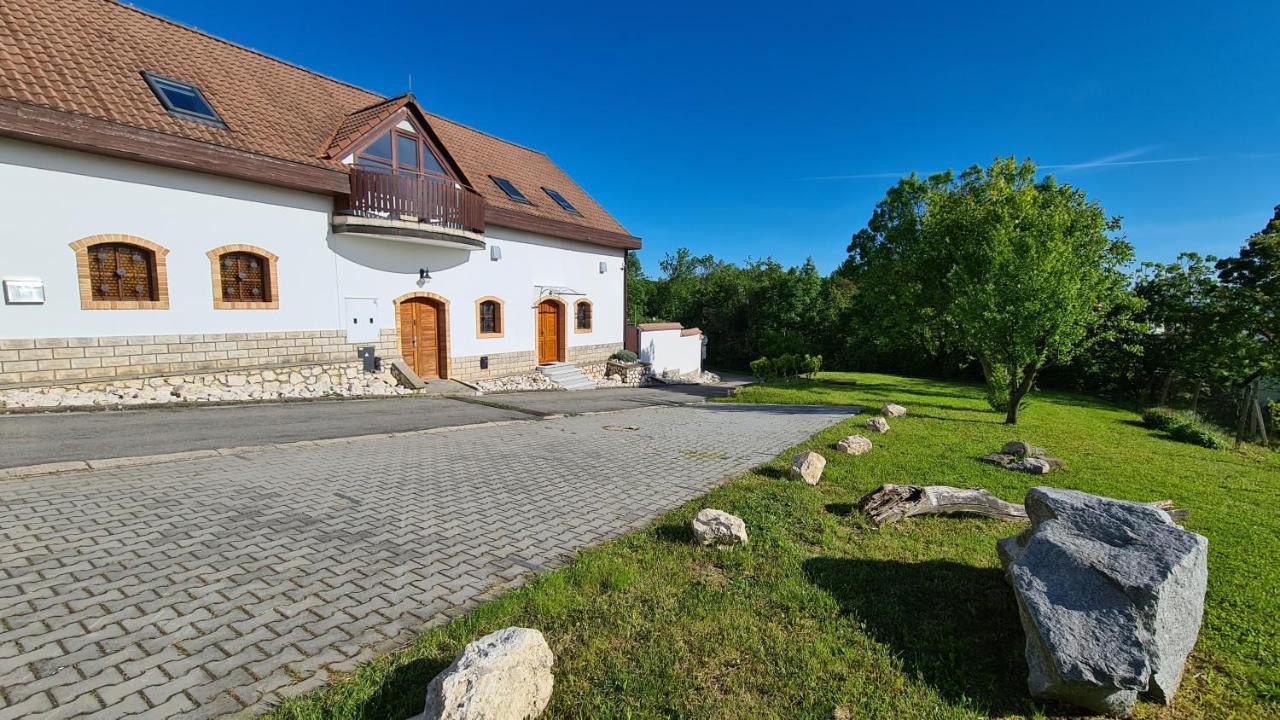 Apartmany Turold Mikulov Eksteriør bilde